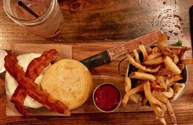 Where to Eat Like a Local in Tuscaloosa, Alabama | Traveling 4 Food