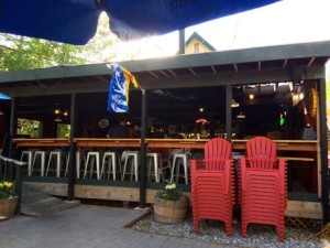 Sonney's BBQ Shack - Open Bar area | Cooking-Outdoors.com | Traveling 4 Food | Gary House