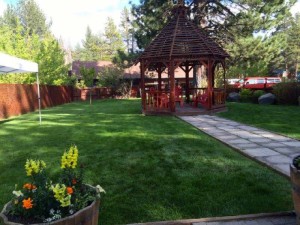 Sonney's BBQ Shack - Lawn area | Cooking-Outdoors.com | Traveling 4 Food | Gary House